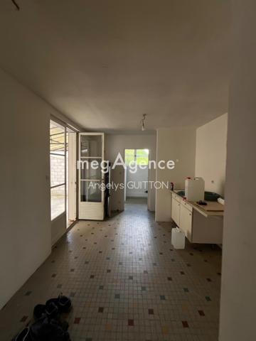 Maison à Fresnay-sur-Sarthe, 72130 - 3 pièces 70m²