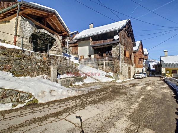 CELLIERS-LA THUILE Maison de village 105 m2 accès Valmorel Grand Domaine