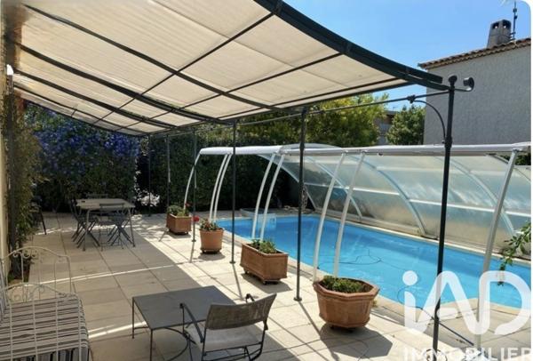 Maison à vendre 5 pièces 133 m² Saint-Cyr-sur-Mer