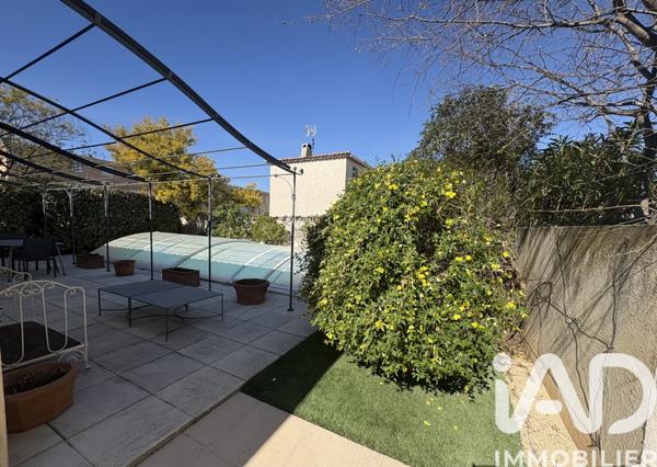 Maison à vendre 5 pièces 133 m² Saint-Cyr-sur-Mer