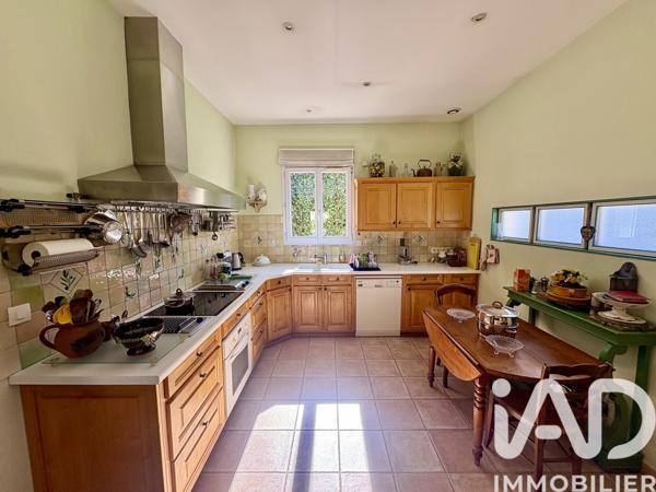 Maison à vendre 5 pièces 133 m² Saint-Cyr-sur-Mer