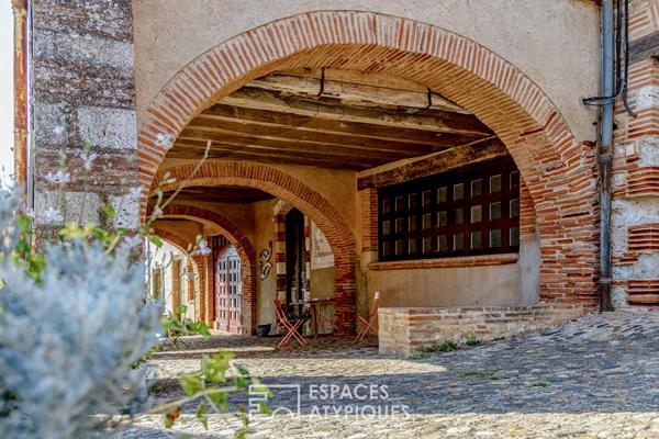 Bâtiment historique à fort potentiel au coeur d’un des plus beaux villages de France