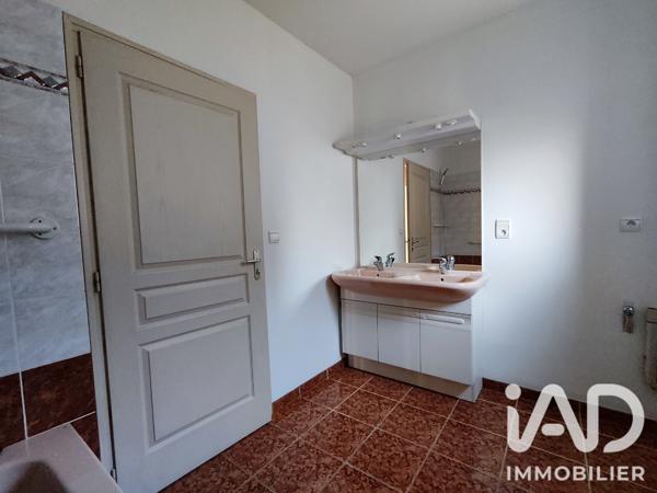 Location appartement 4 pièces 93 m² Châlons-en-Champagne