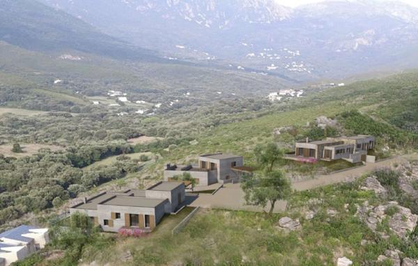 À Vendre SISCO : Terrain Constructible de 927m2 - Vue Mer