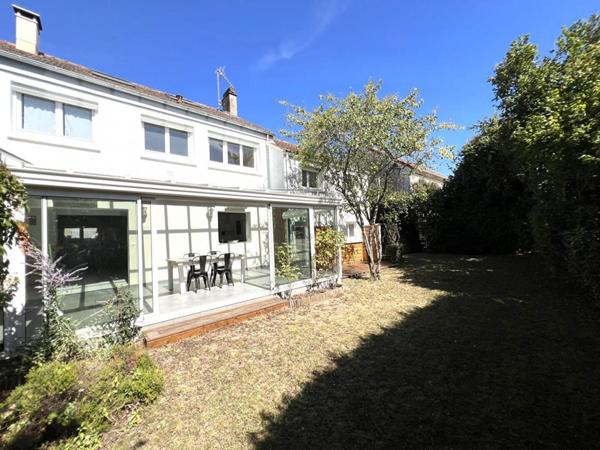 Maison Villepreux 9 pièce(s)  5 chambres 153 m2 - Rare dans ce secteur