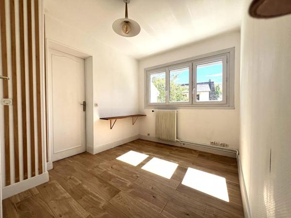 Maison Villepreux 9 pièce(s)  5 chambres 153 m2 - Rare dans ce secteur