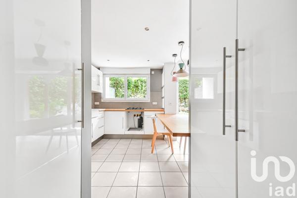 Appartement 5 pièces de 98 m² à Saint-Denis (93210)