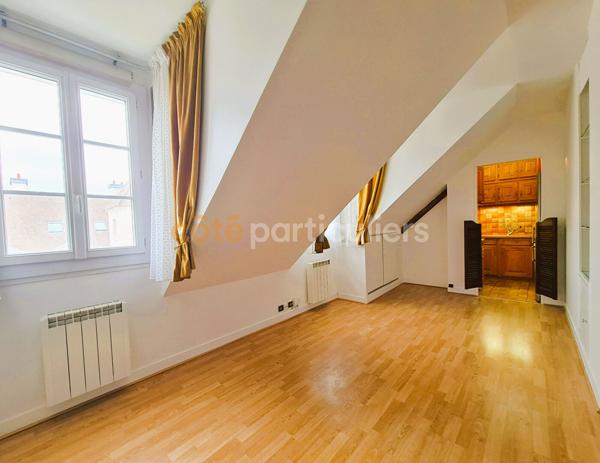 Vente
                Appartement43,1 m² - 2 Pièces -
                    SAINT GERMAIN EN LAYE (78100)