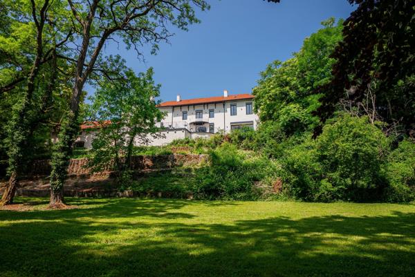 Vente Propriété de luxe Dijon 11 Pièces 481 m²
