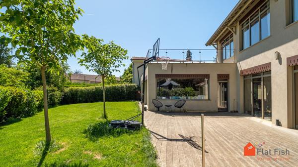 Maison familiale rénovée 230 m² – 4 chambres – Suite au RDC – Centre Chaponost