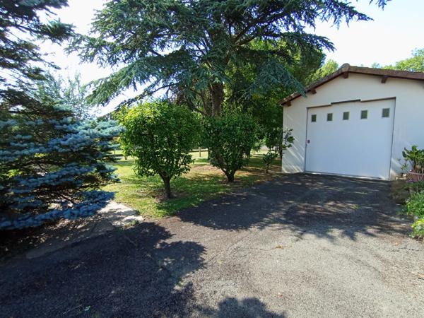 Maison à SAINT MAIXENT L'ECOLE (79) 🏡 À vendre – Maison familiale avec potentiel indépendant sur vaste terrain !