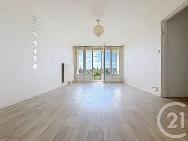 Appartement F3 à vendre  3 pièces - 53 m 2   GUERET  - 23