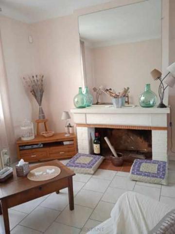 PLEIN CENTRE DE BERGERAC  COQUETTE MAISON 2 CH TERRAIN