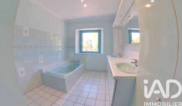 Maison à vendre 7 pièces 204 m² Bonchamp-lès-Laval