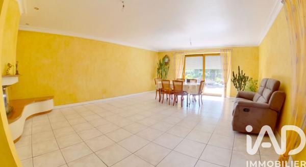 Maison à vendre 7 pièces 204 m² Bonchamp-lès-Laval