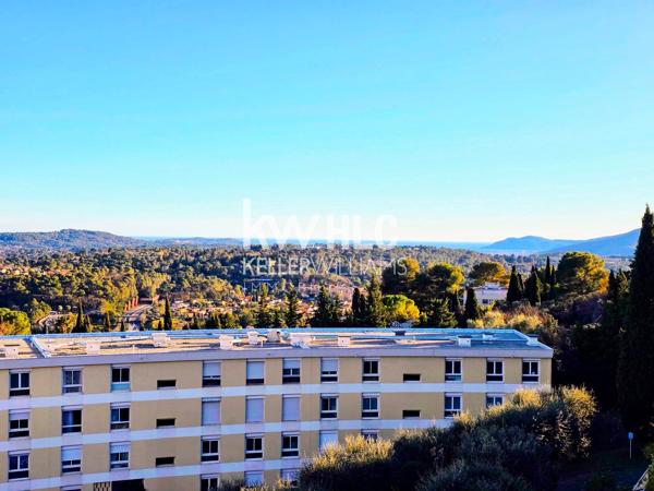 Grasse – 4 pièces rénové avec terrasse et aperçu mer