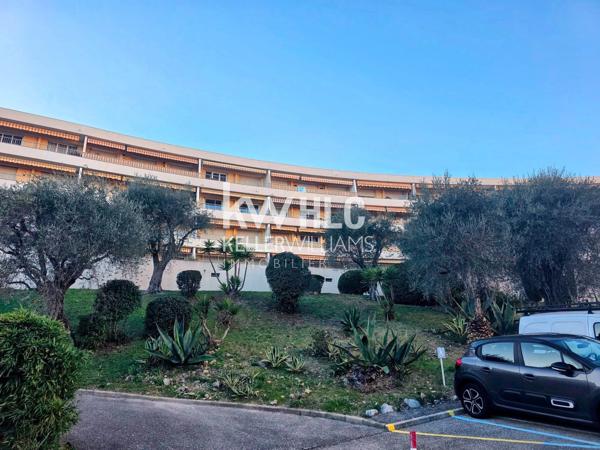 Grasse – 4 pièces rénové avec terrasse et aperçu mer