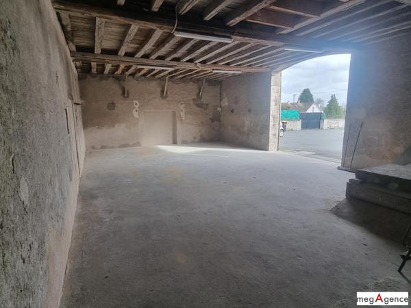 Loft/atelier/surface à Blois, 41000 - 1 pièce 170m²