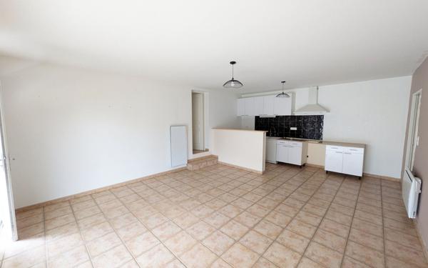 Maison à vendre    4 pièces •  Saint-Saturnin-lès-Avignon