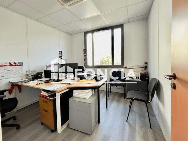 À vendre Local commercial 135 m² - Grenoble 38100