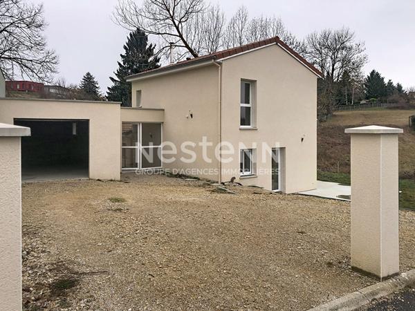 EXCLUSIVITE NESTENN !Maison STE SIGOLENE lumineuse de 91 m2 avec garage et terrain