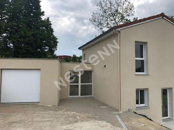 EXCLUSIVITE NESTENN !Maison STE SIGOLENE lumineuse de 91 m2 avec garage et terrain