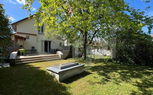 Maison à vendre    7 pièces •  Ormesson-sur-Marne