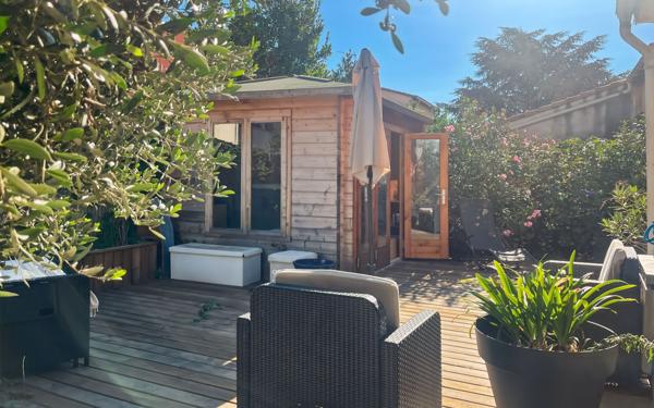 Maison à vendre    5 pièces •  Marseillan