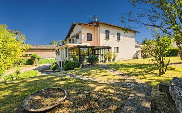 Maison à vendre    8 pièces •  Nègrepelisse