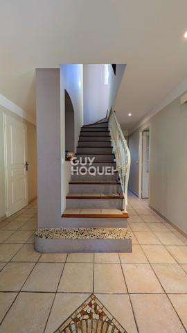 MAISON À VENDRE DE 6 PIÈCES DE 170,00 M²