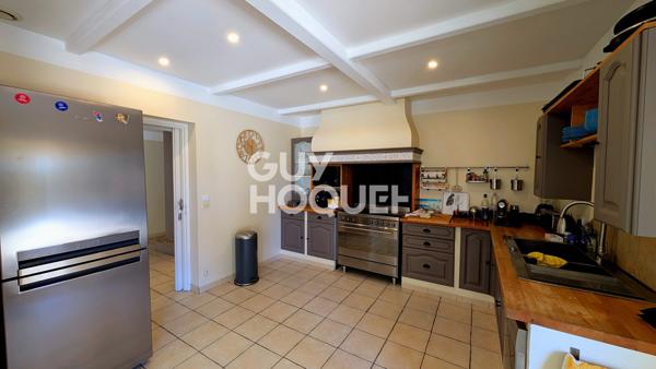 MAISON À VENDRE DE 6 PIÈCES DE 170,00 M²