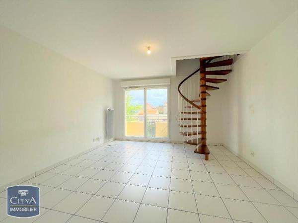 Appartement à louer 2 pièces 50.1m²