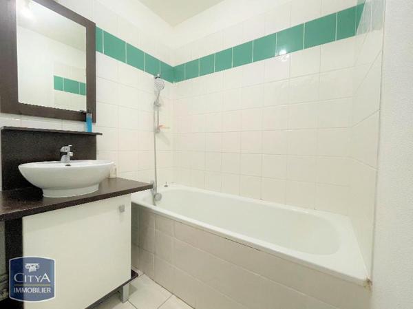 Appartement à louer 2 pièces 50.1m²