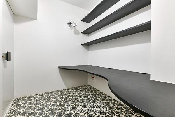Loft mixte dans un ancien parking réhabilité à Montmartre