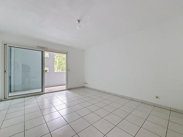 Appartement type 2 avec loggia et parking , Merignac