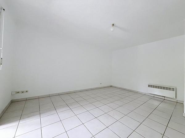 Appartement type 2 avec loggia et parking , Merignac