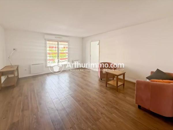 Vente                                                      Appartement
                        
                     2 pièces                      52 m2                     à Soisy-sur-Seine