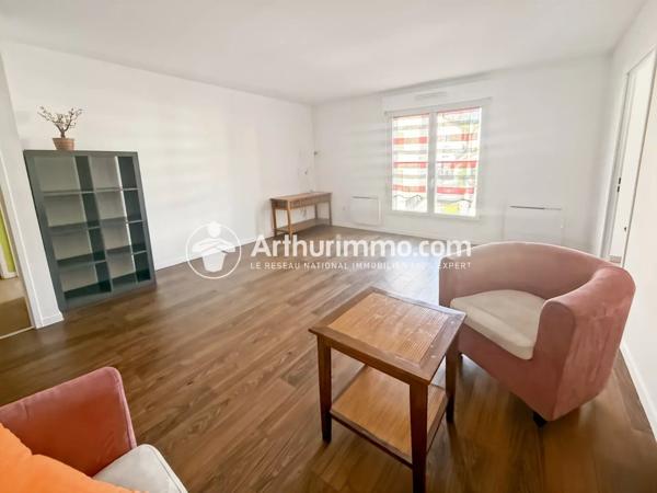 Vente                                                      Appartement
                        
                     2 pièces                      52 m2                     à Soisy-sur-Seine