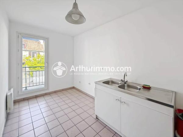 Vente                                                      Appartement
                        
                     2 pièces                      52 m2                     à Soisy-sur-Seine