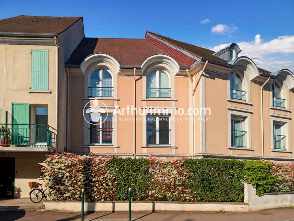 Vente                                                      Appartement
                        
                     2 pièces                      52 m2                     à Soisy-sur-Seine