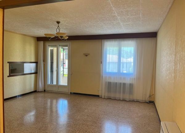 Maison à louer    4 pièces •  Saint-Paul-Trois-Châteaux