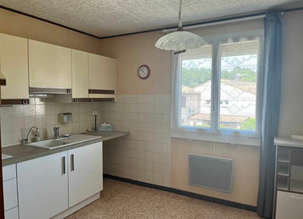 Maison à louer    4 pièces •  Saint-Paul-Trois-Châteaux