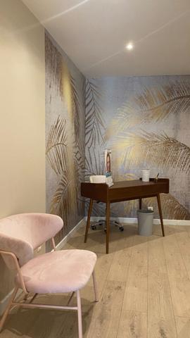 Local professionnel de 103m2 - Proche Ligne 14 à Clichy