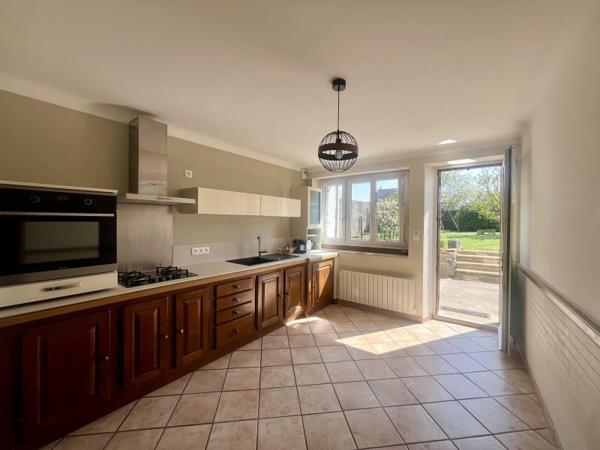 Vente / Maison avec dépendance à Bouafle (78410)