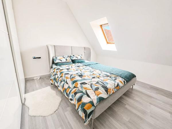 Vente                                                      Appartement
                        
                     3 pièces                      52 m2                     à Fontenay-Trésigny