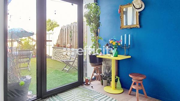 Maison
         6 pièces
        - 118 m² Exclusivité 295 000 € *
