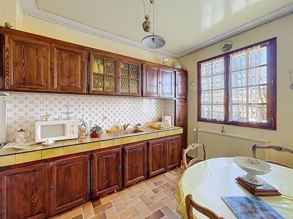 Manosque maison 3 pièces sous-sol, cave et garage