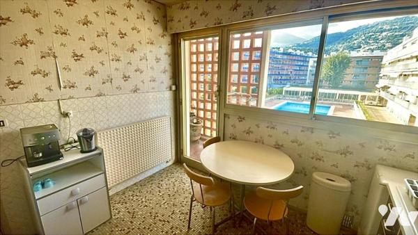 Roquebrune-Cap-Martin, front de Mer 2 pièces 51 ² traversant 