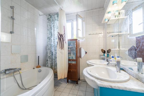 Vaste maison familiale - Orangerie