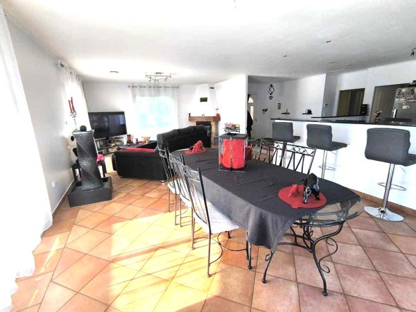 Vente / Maison avec dépendance